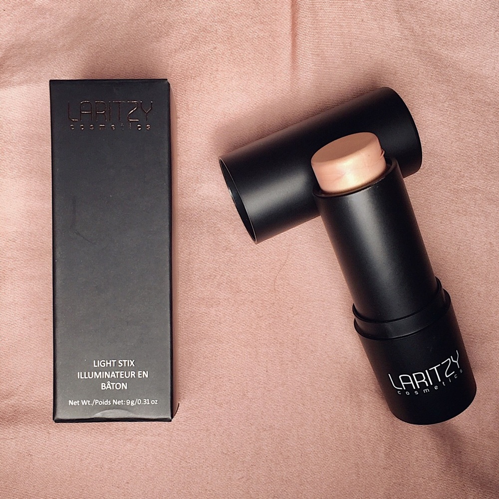 Laritzy Cosmetics Light Stix